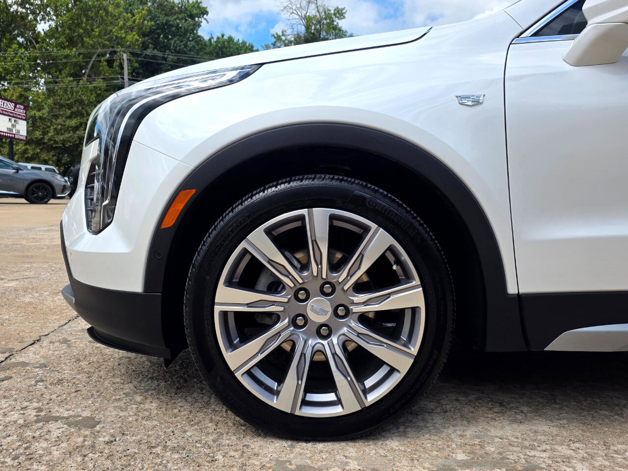 Used 2022 Cadillac XT4 Premium Luxury image 32