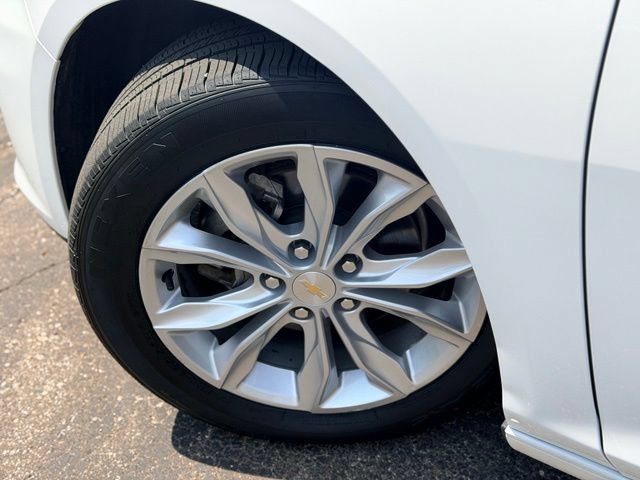 Used 2024 Chevrolet Malibu LT FWD image 28