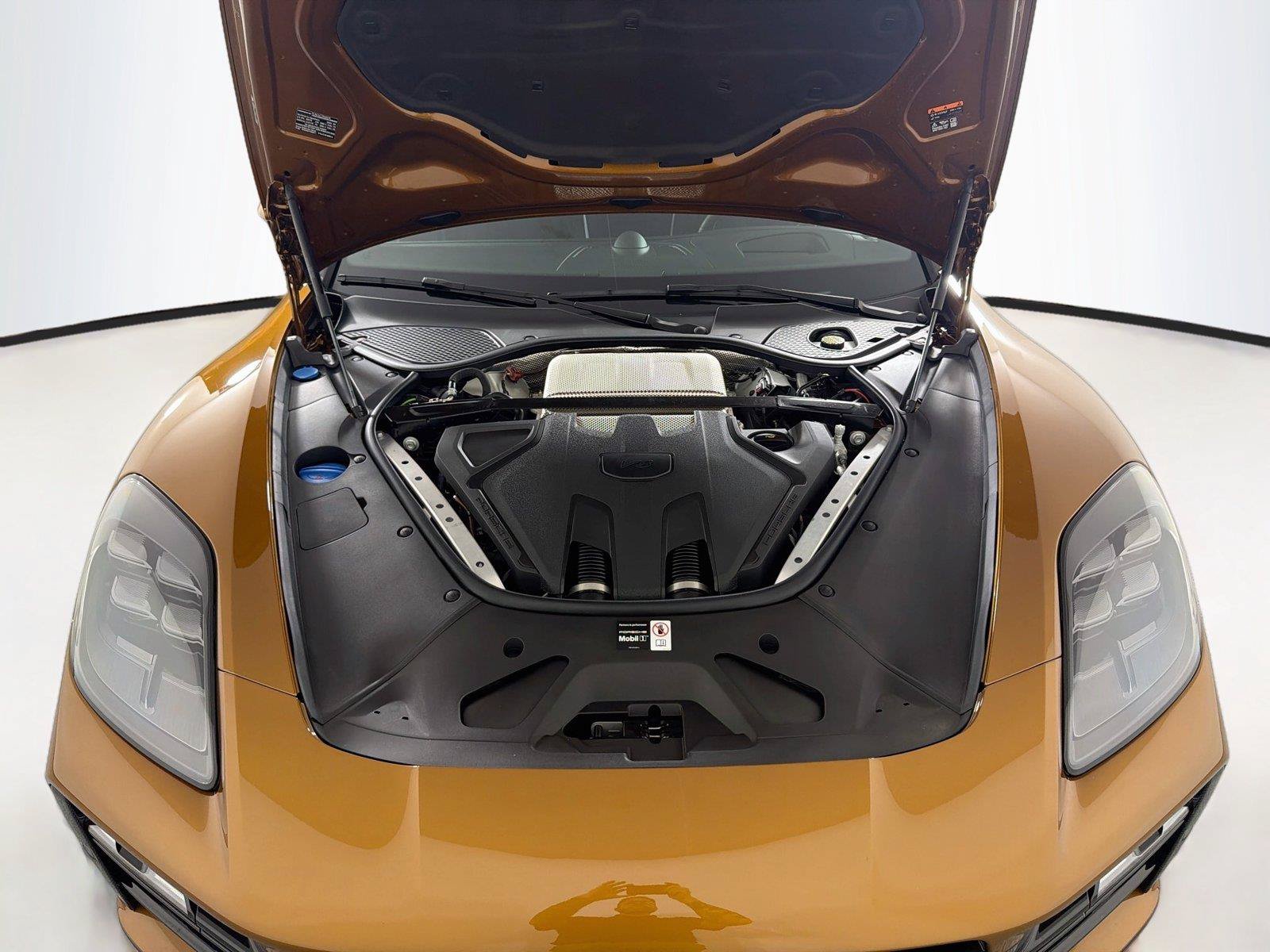 Certified 2025 Porsche Panamera GTS AWD/4WD image 37