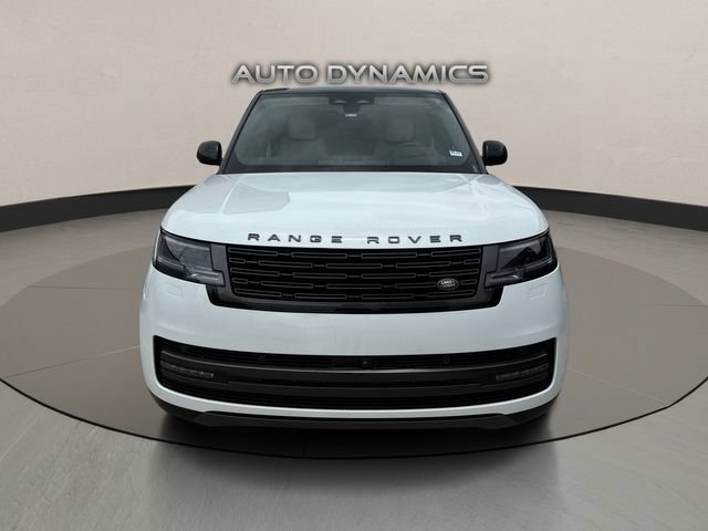 Used 2025 Land Rover Range Rover SE AWD/4WD image 2