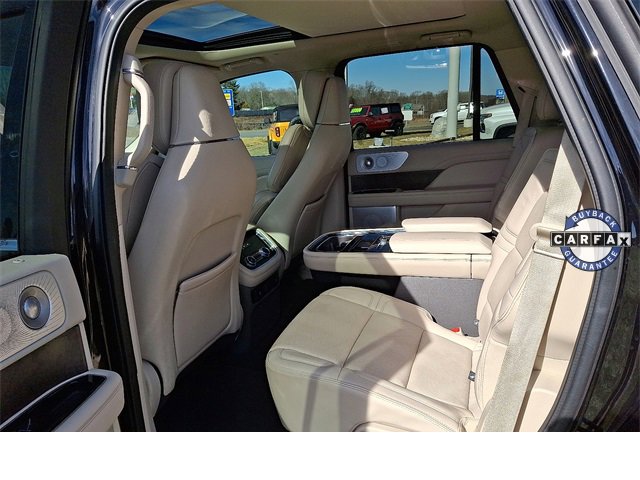 Used 2019 Lincoln Navigator Reserve image 8