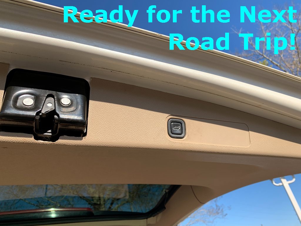 Used 2012 GMC Yukon SLT w/ SLT-2 Equipment Package image 8