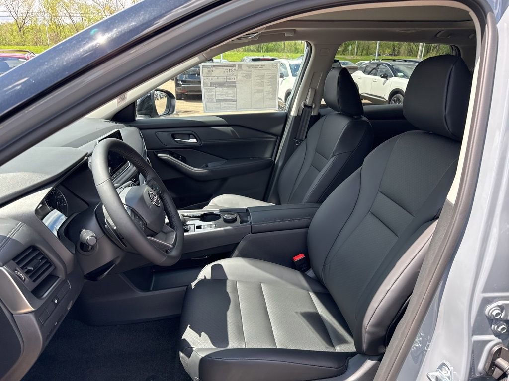 New 2026 Nissan Rogue SV AWD/4WD image 9