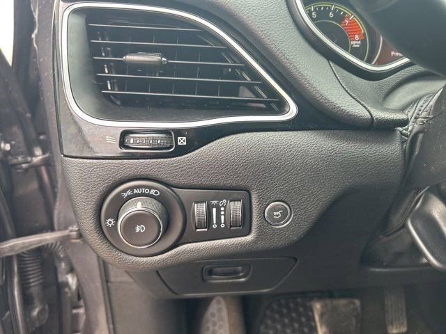 Used 2022 Jeep Cherokee Latitude Lux w/ Sun & Sound Group AWD/4WD image 19