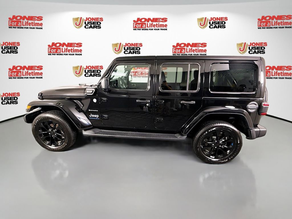 Used 2023 Jeep Wrangler Unlimited Sahara w/ Cold Weather Group AWD/4WD image 14