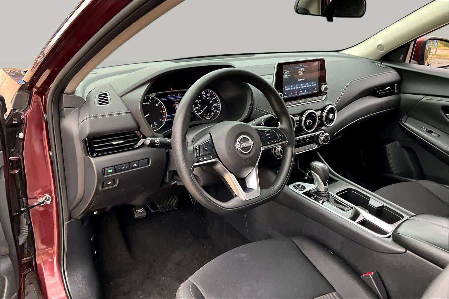 Used 2024 Nissan Sentra SV FWD image 18