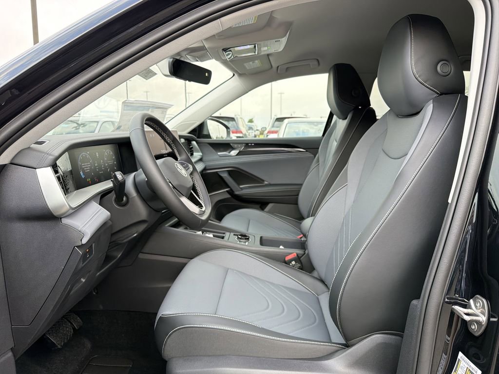 New 2026 Volkswagen Tiguan SE image 11