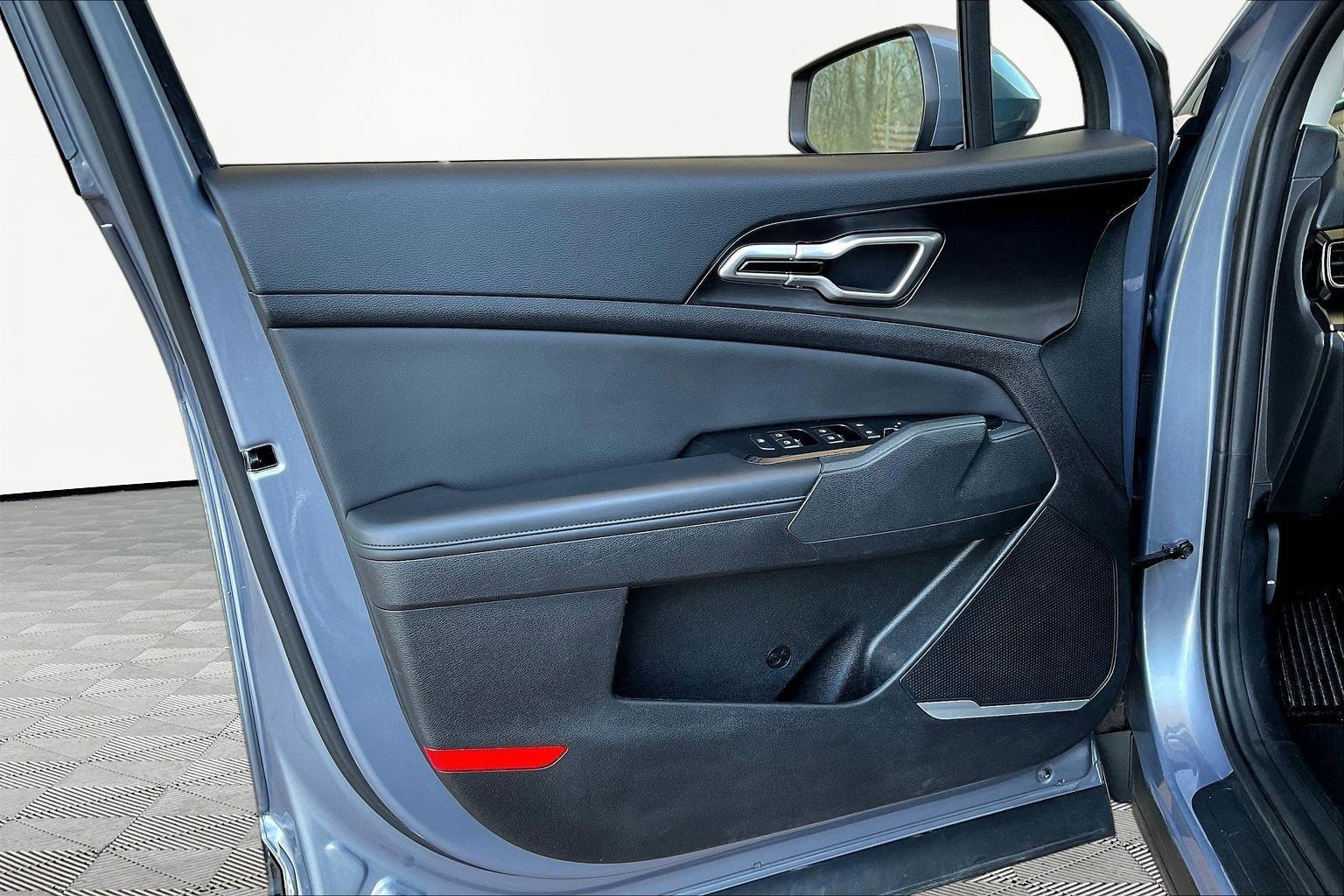 Used 2023 Kia Sportage EX image 19