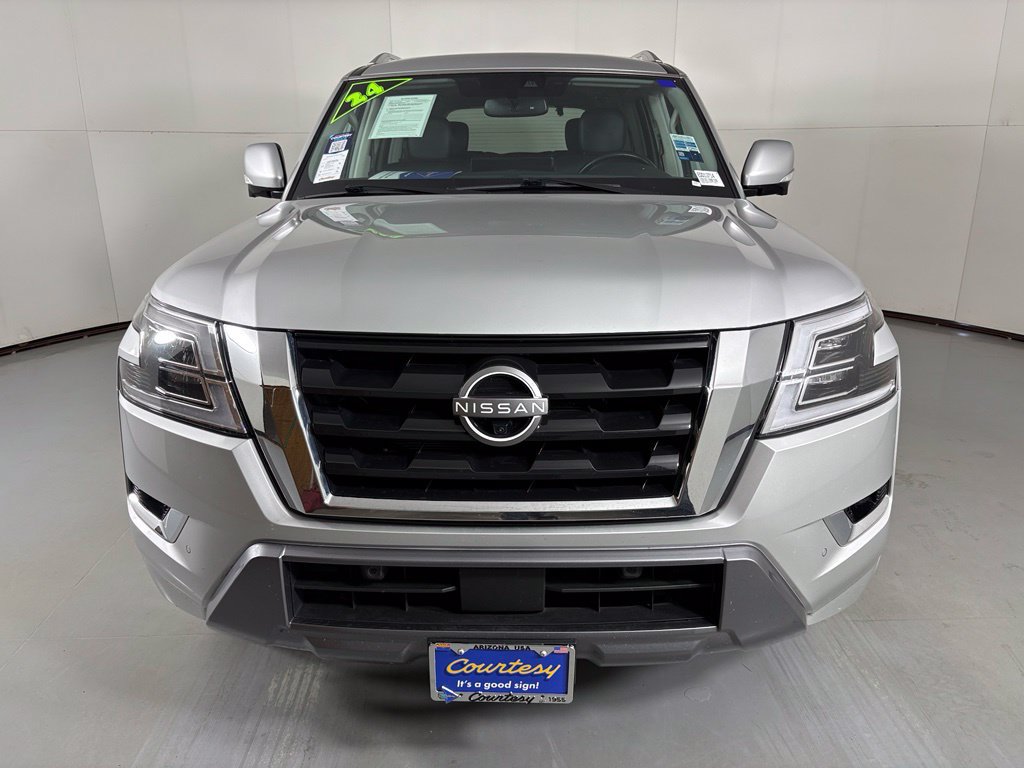 Used 2024 Nissan Armada SL w/ Captain's Chairs Package RWD image 2