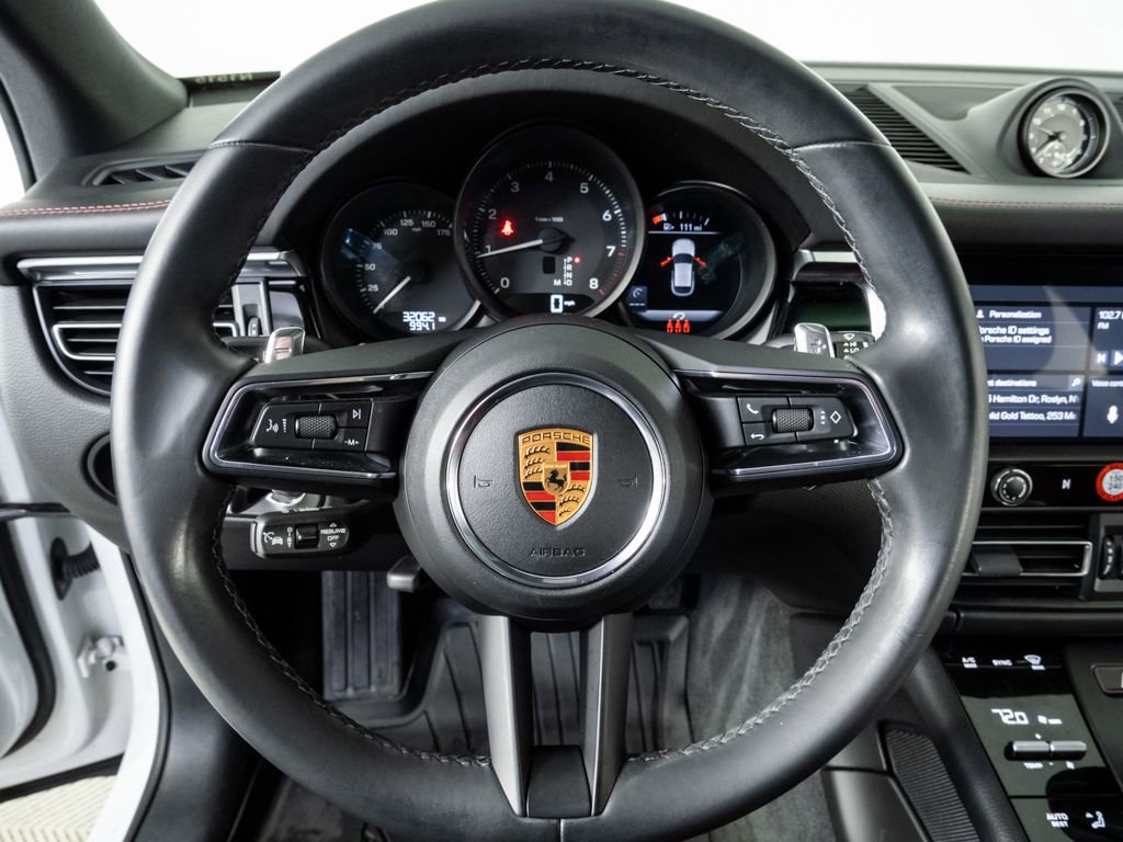 Certified 2023 Porsche Macan Turbo image 9