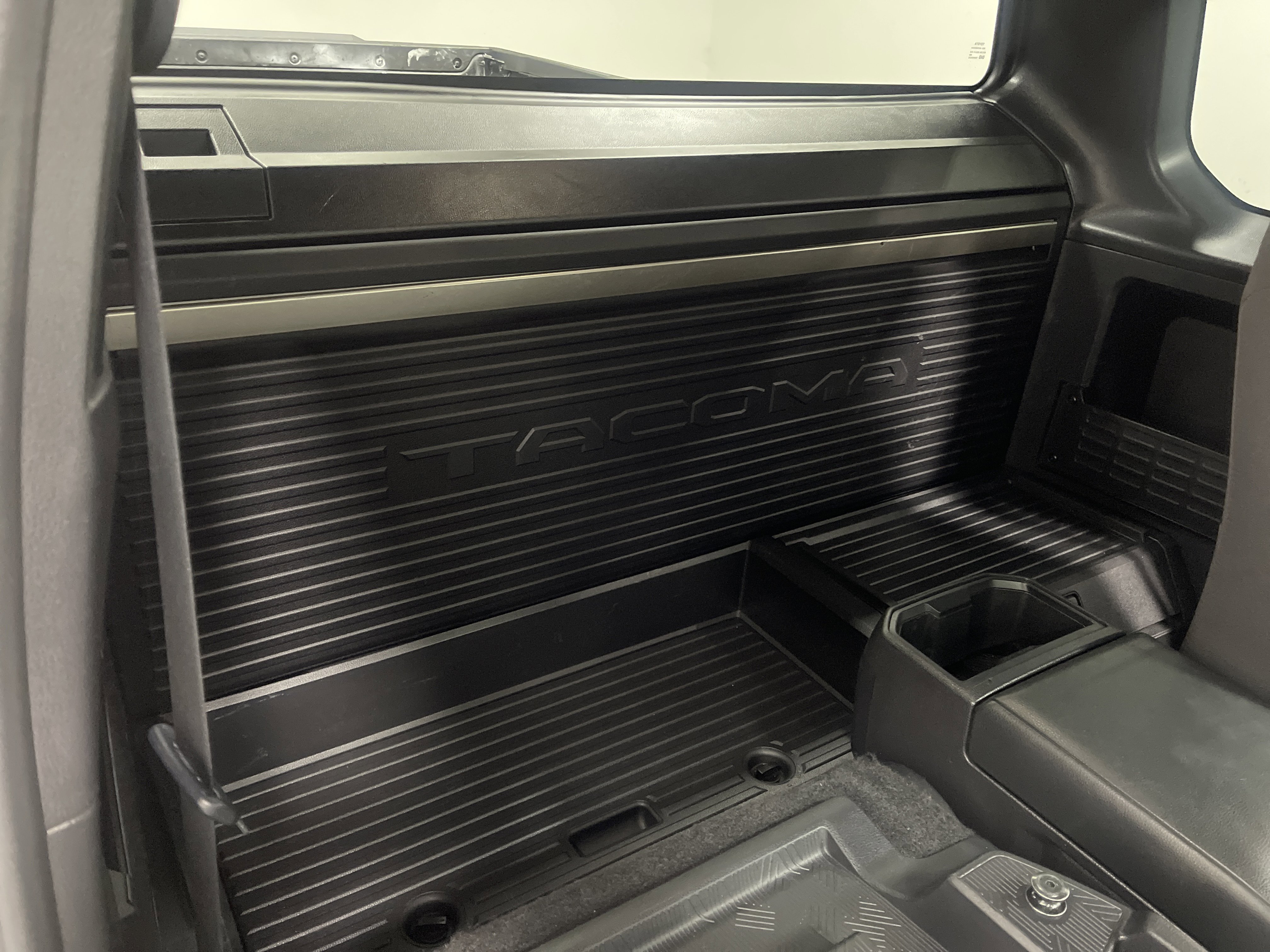 Used 2024 Toyota Tacoma SR RWD image 18