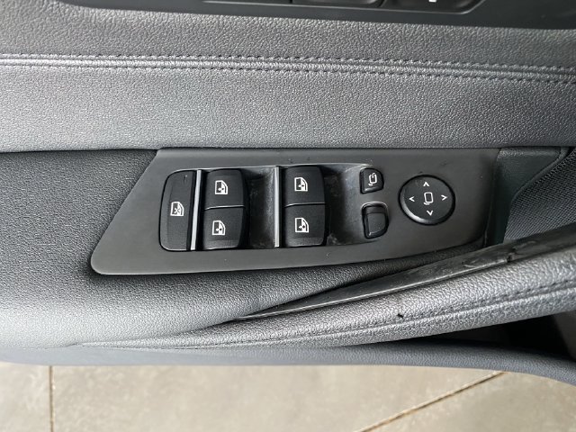 Used 2020 BMW 530i xDrive w/ Convenience Package AWD/4WD image 19