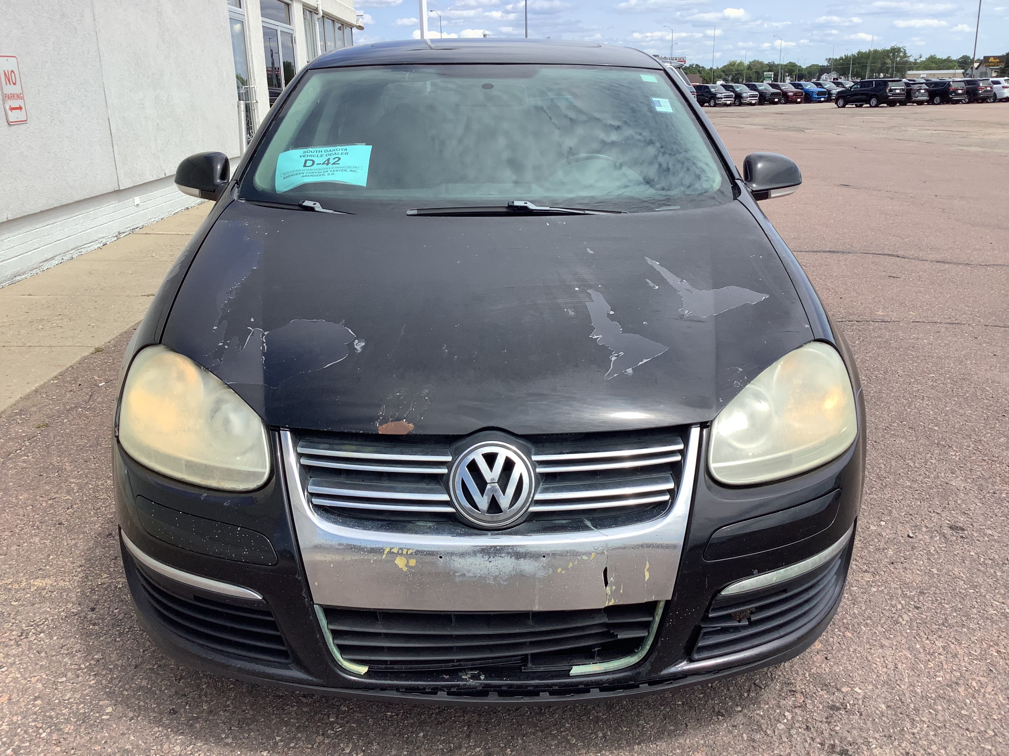 Used 2010 Volkswagen Jetta Sedan FWD image 2
