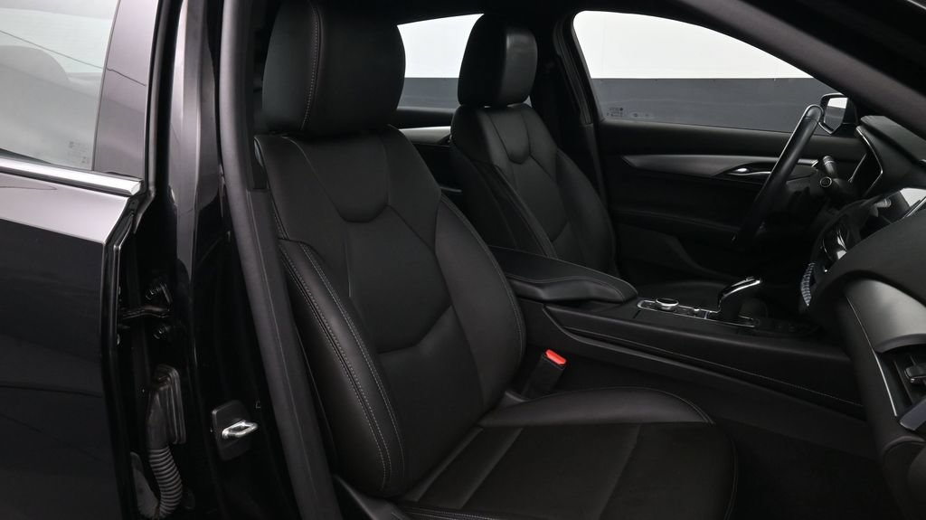 Certified 2024 Cadillac CT5 Luxury RWD image 17