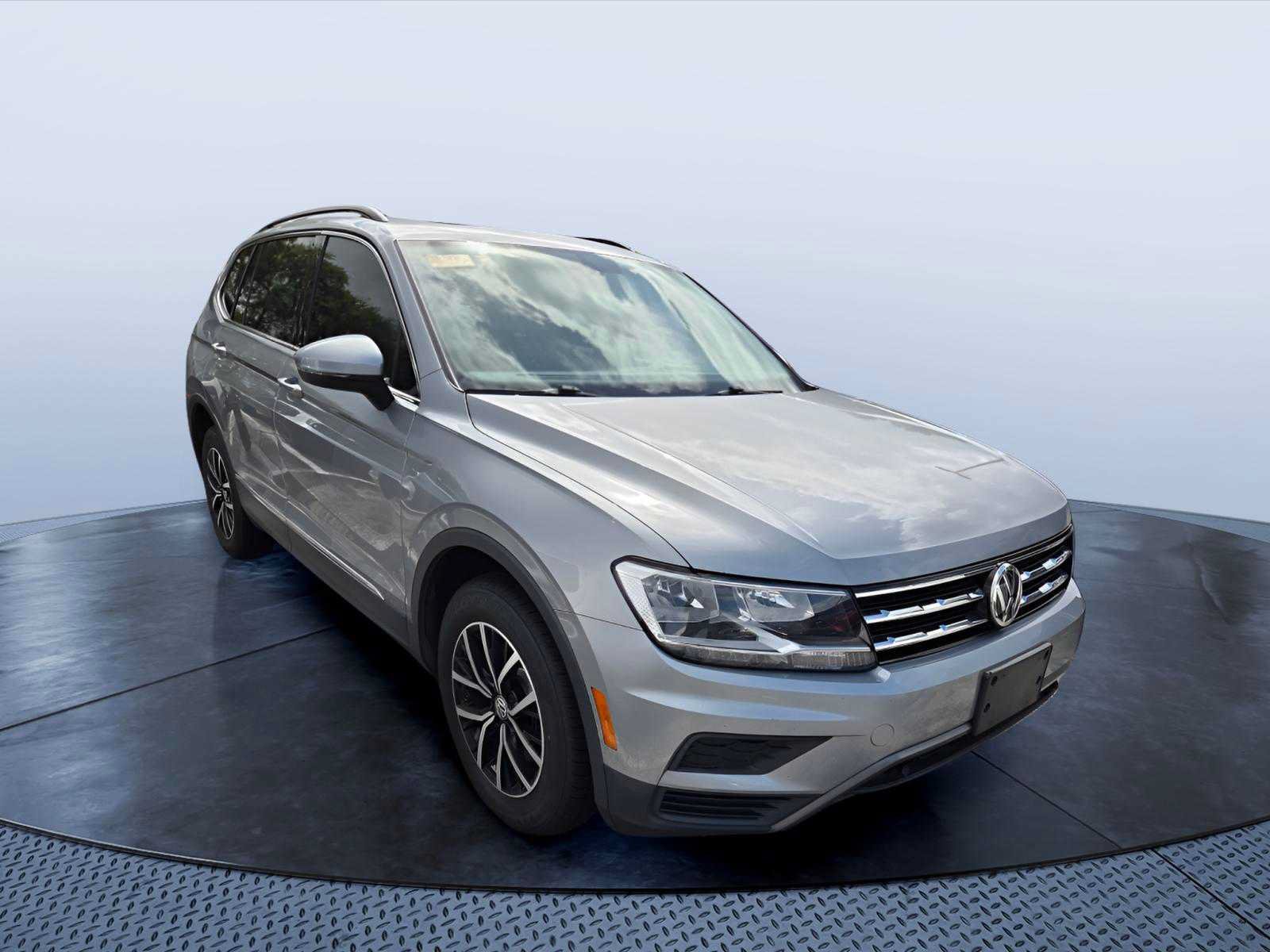 Used 2021 Volkswagen Tiguan SE FWD image 1