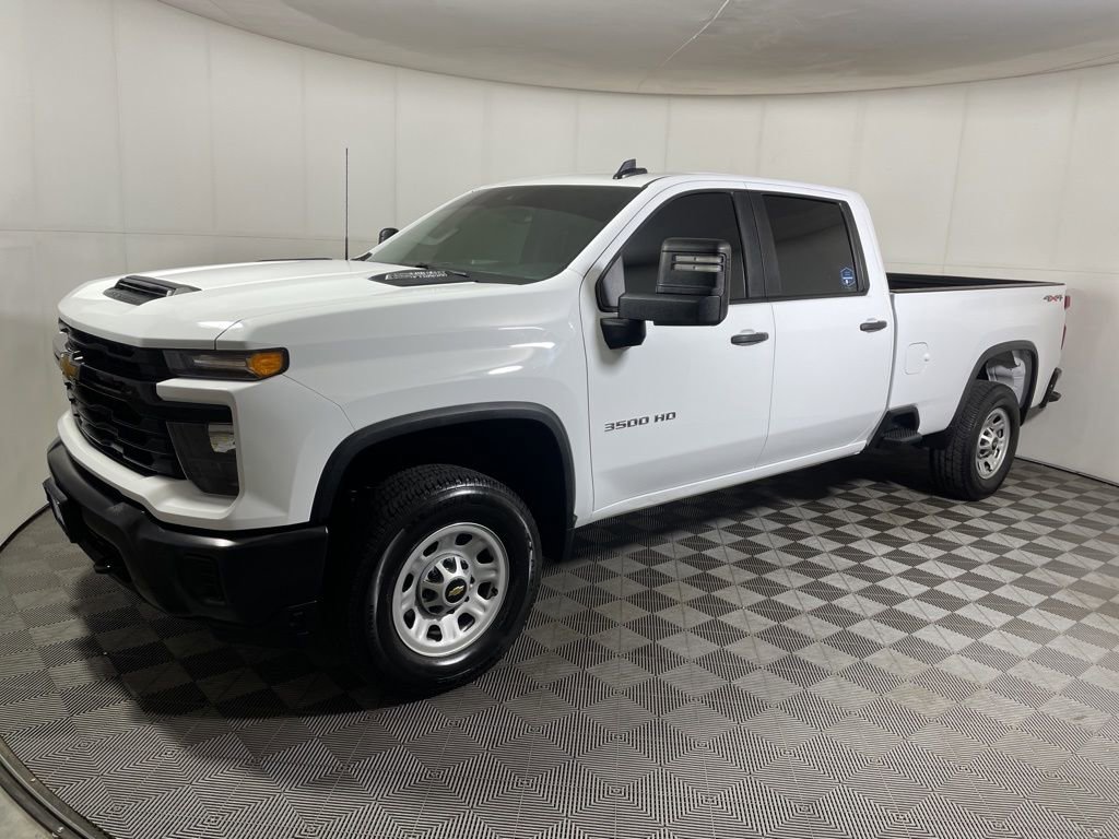 Used 2025 Chevrolet Silverado 3500 W/T image 4