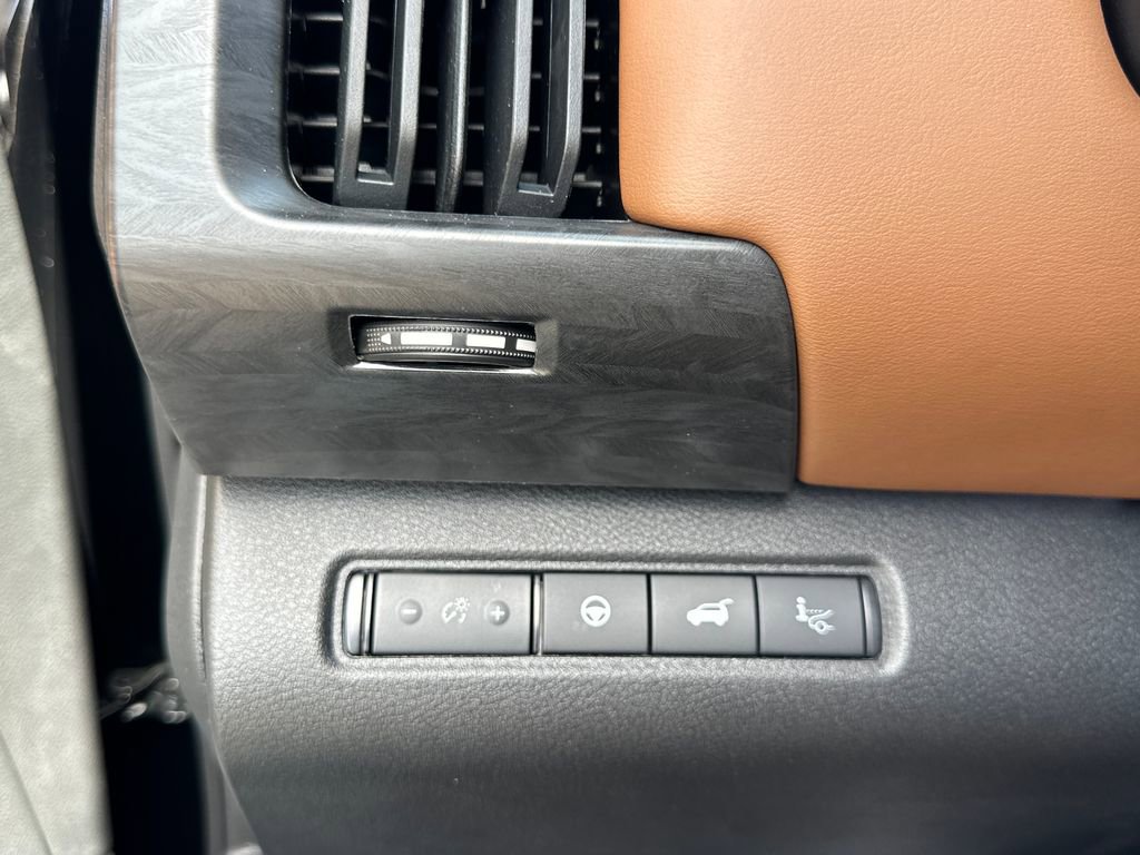 New 2026 Nissan Pathfinder Platinum AWD/4WD image 13