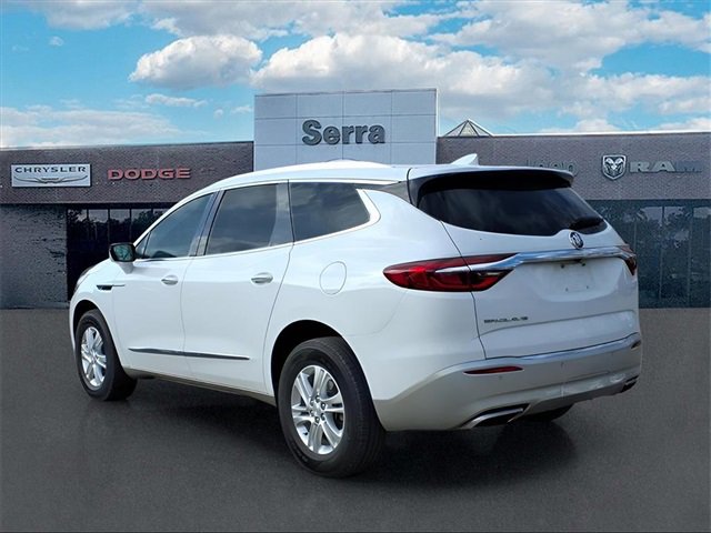 Used 2021 Buick Enclave Essence image 4