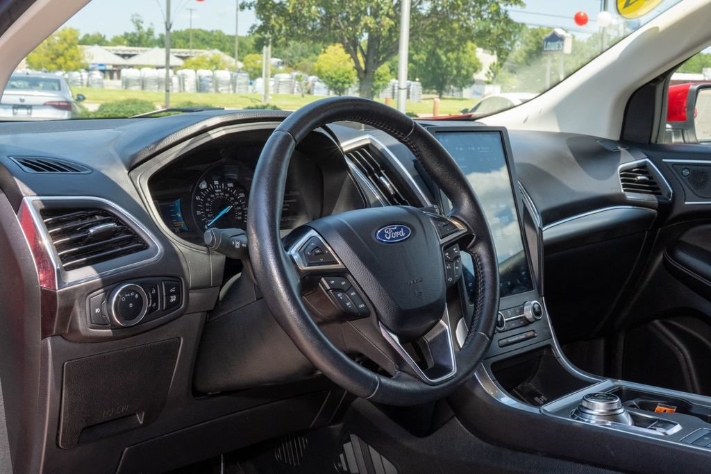 Used 2024 Ford Edge Titanium AWD/4WD image 13