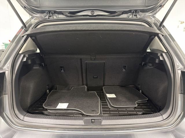 Used 2019 Volkswagen e-Golf SEL Premium image 15