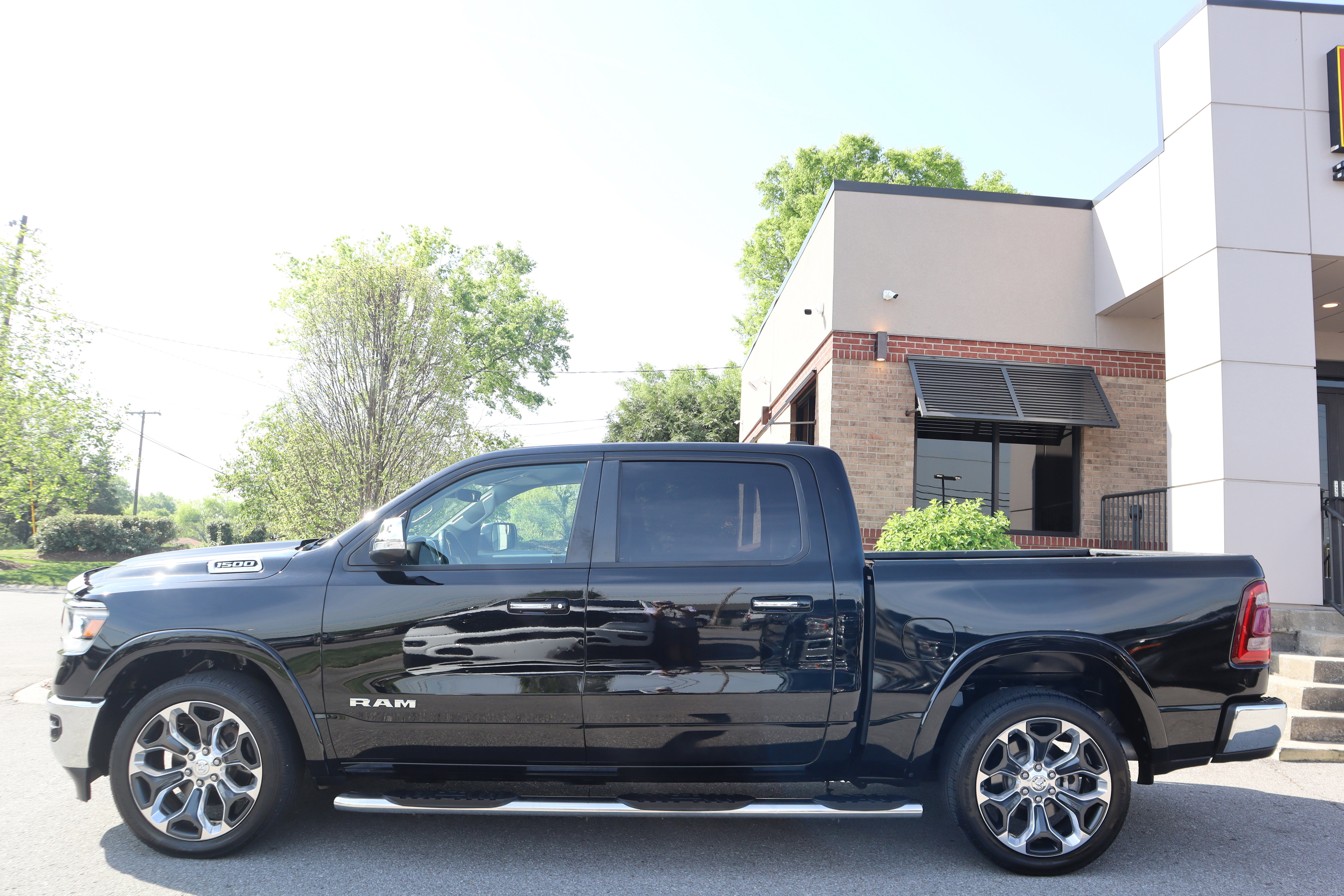 Used 2021 RAM 1500 Laramie image 9
