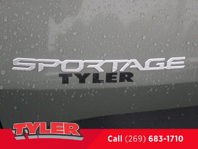 Used 2024 Kia Sportage X-Line w/ X-Line Premium Package AWD/4WD image 13