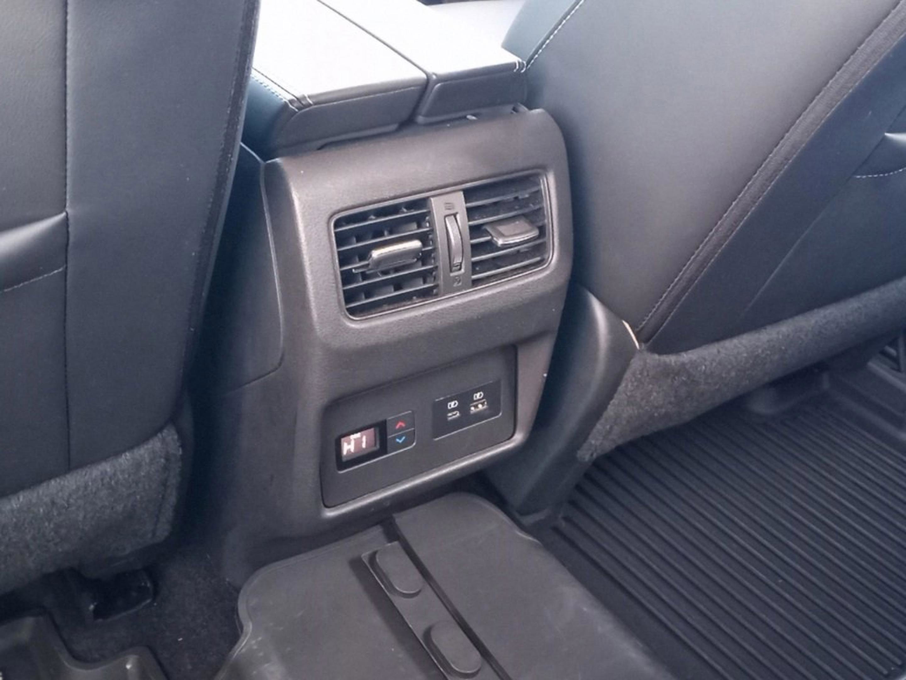 Used 2021 Nissan Rogue SL w/ Premium Package image 25