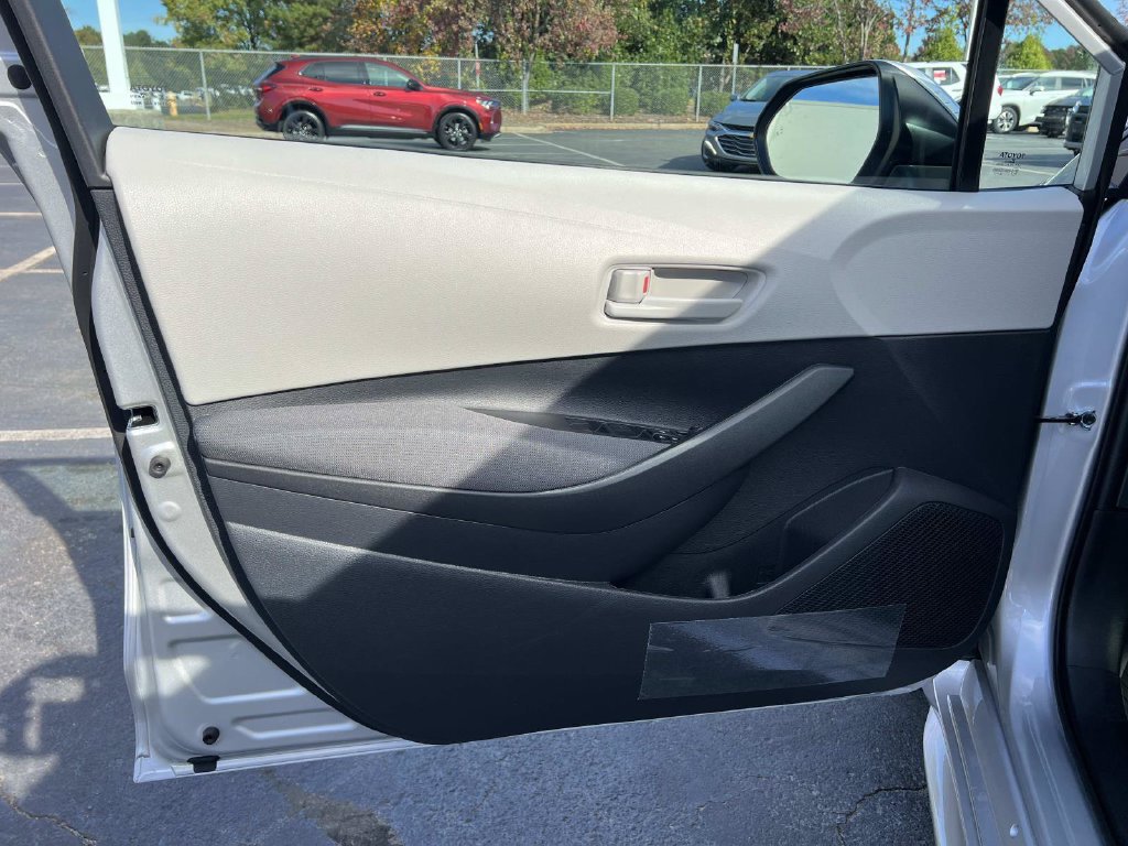 New 2027 Toyota Corolla LE FWD image 21