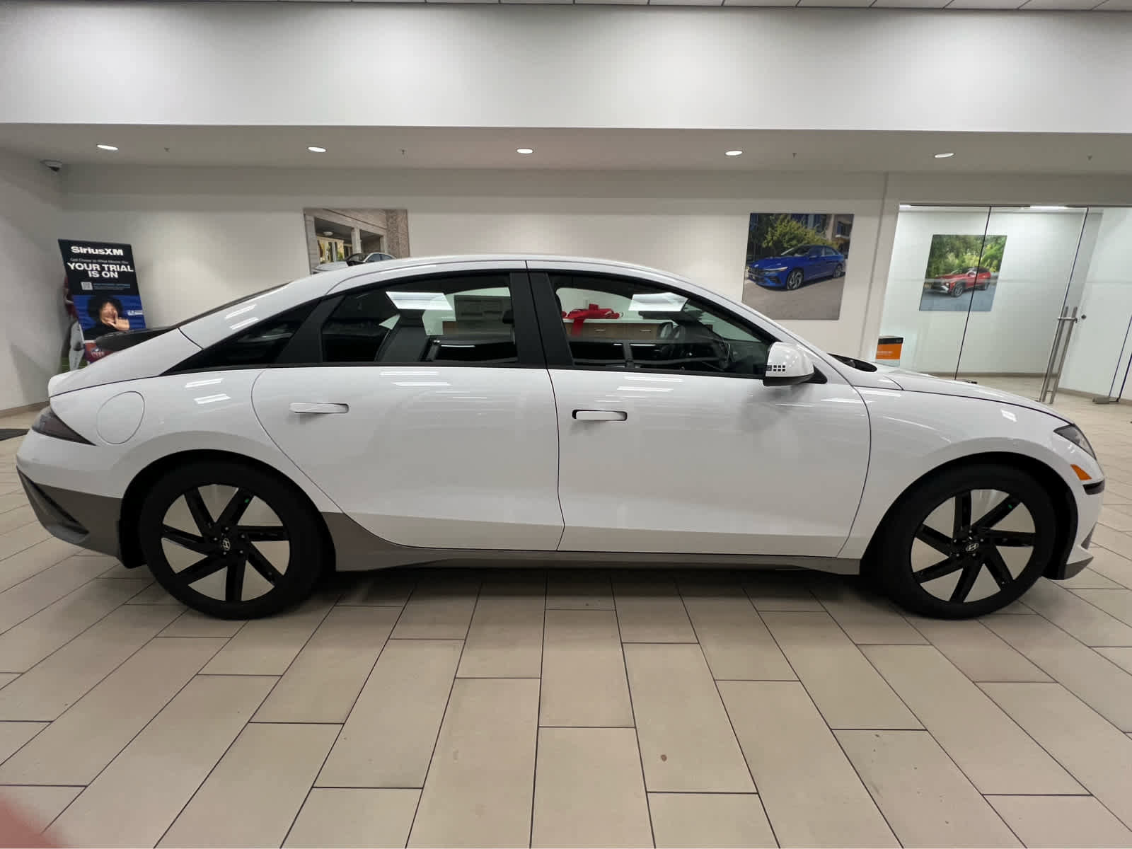 New 2025 Hyundai Ioniq 6 SE image 6