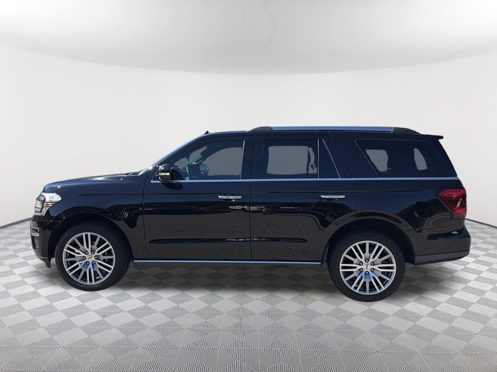 Used 2022 Ford Expedition Limited RWD image 12