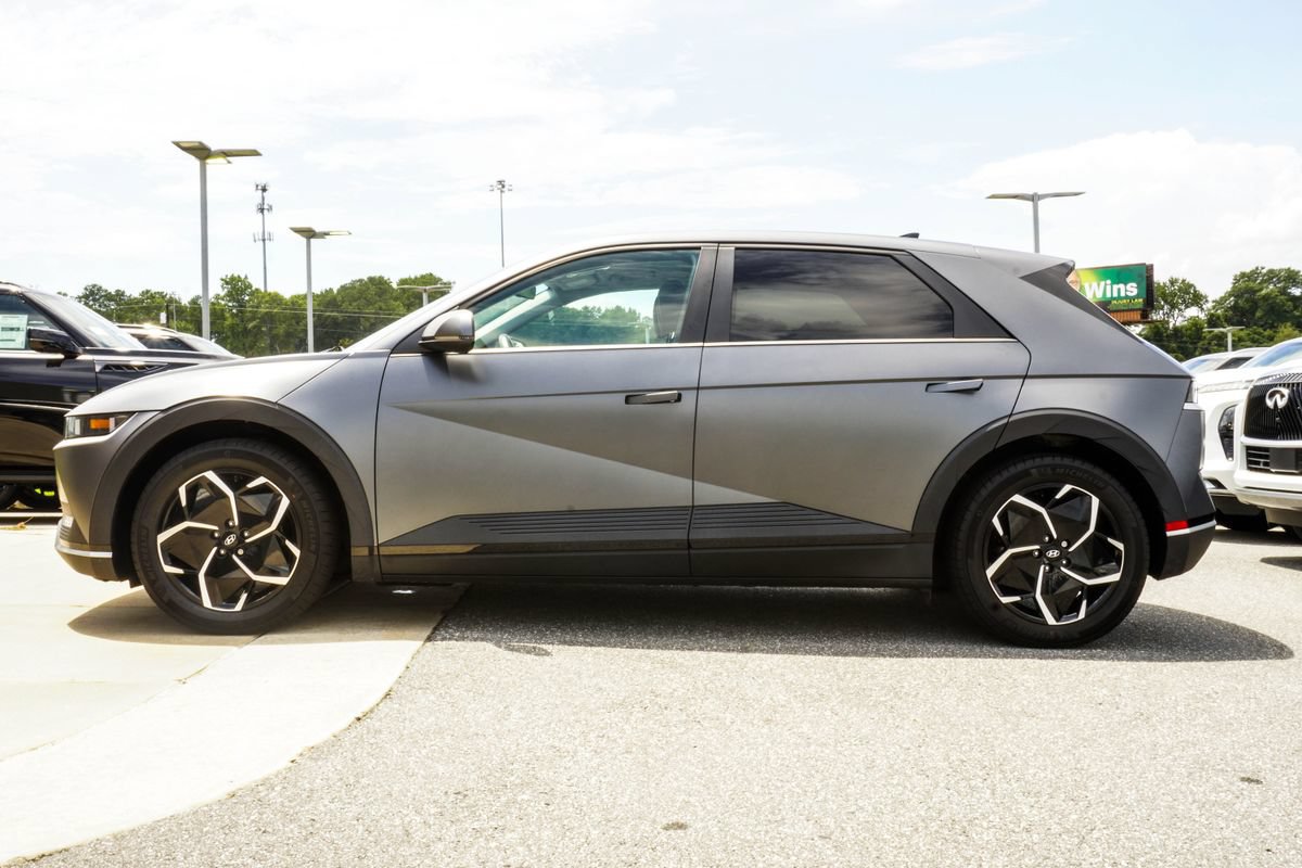 Used 2023 Hyundai Ioniq 5 SEL w/ Cargo Package AWD/4WD image 9