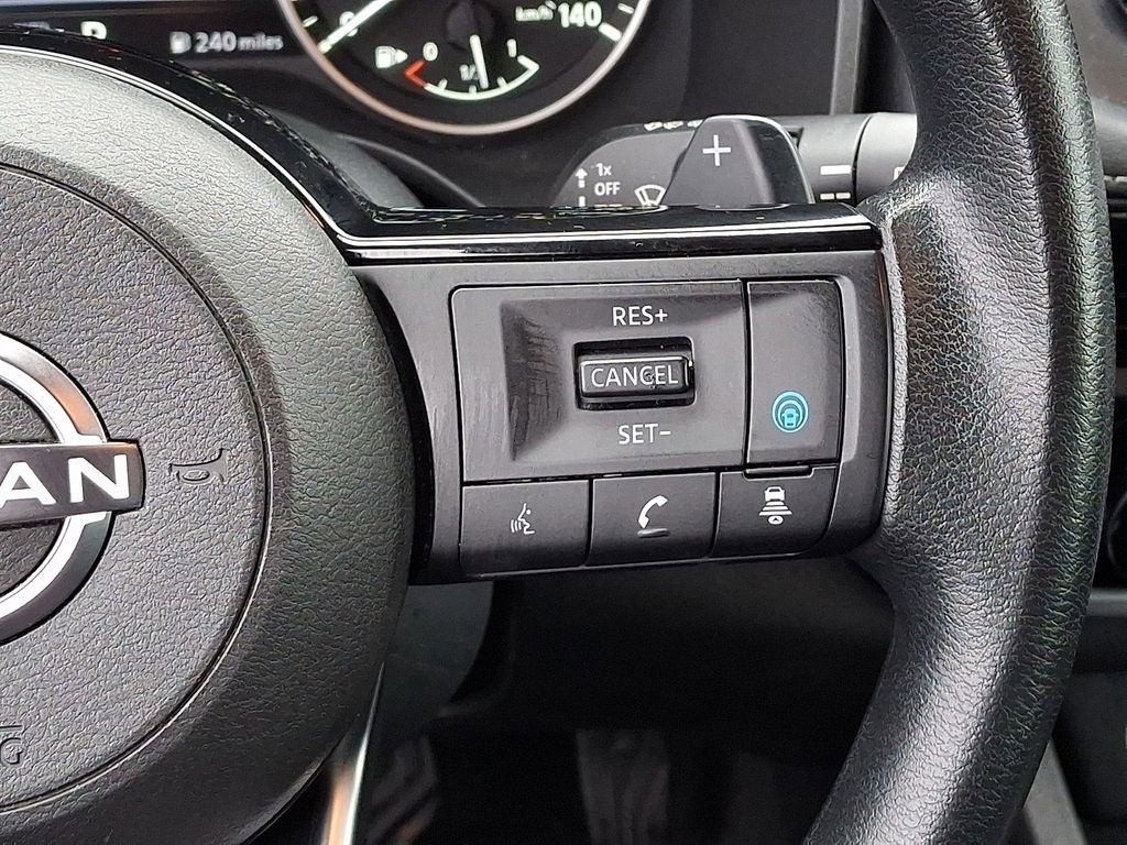 Used 2023 Nissan Rogue SV image 22