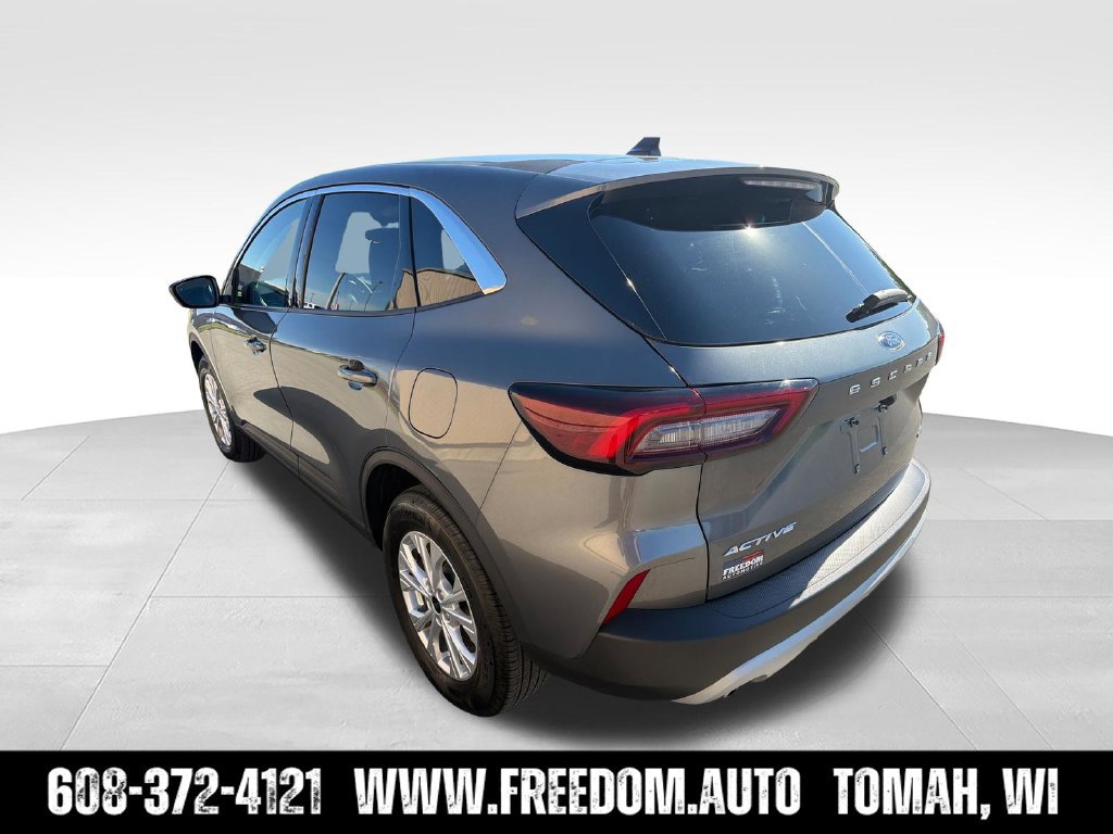 Used 2024 Ford Escape Active AWD/4WD image 3