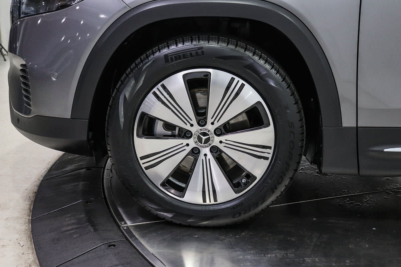 Certified 2023 Mercedes-Benz EQB 300 4MATIC image 9