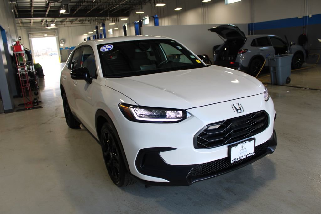 Certified 2024 Honda HR-V Sport image 4