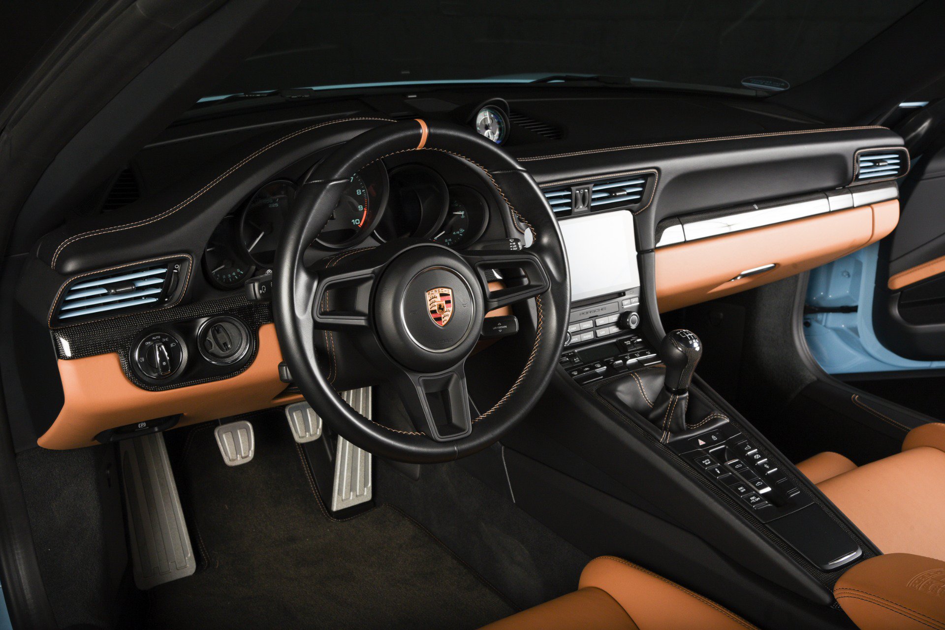 Used 2019 Porsche 911 Speedster RWD image 37