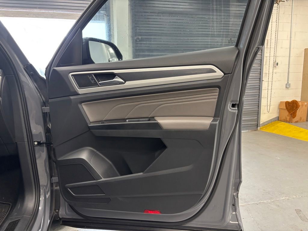 Used 2021 Volkswagen Atlas Cross Sport SEL R-Line image 14