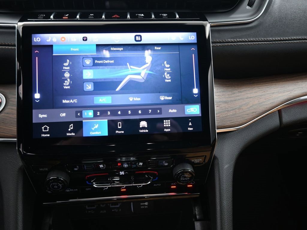 Used 2025 Jeep Grand Cherokee Summit w/ Obsidian Package image 6