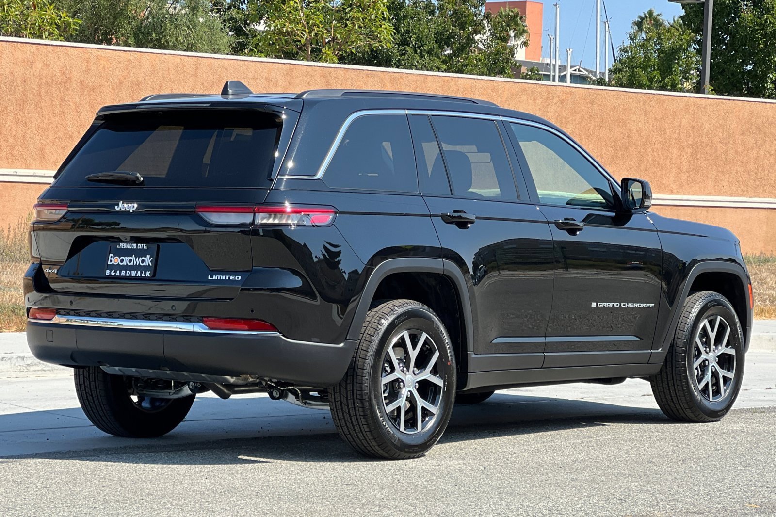 New 2025 Jeep Grand Cherokee Limited image 4