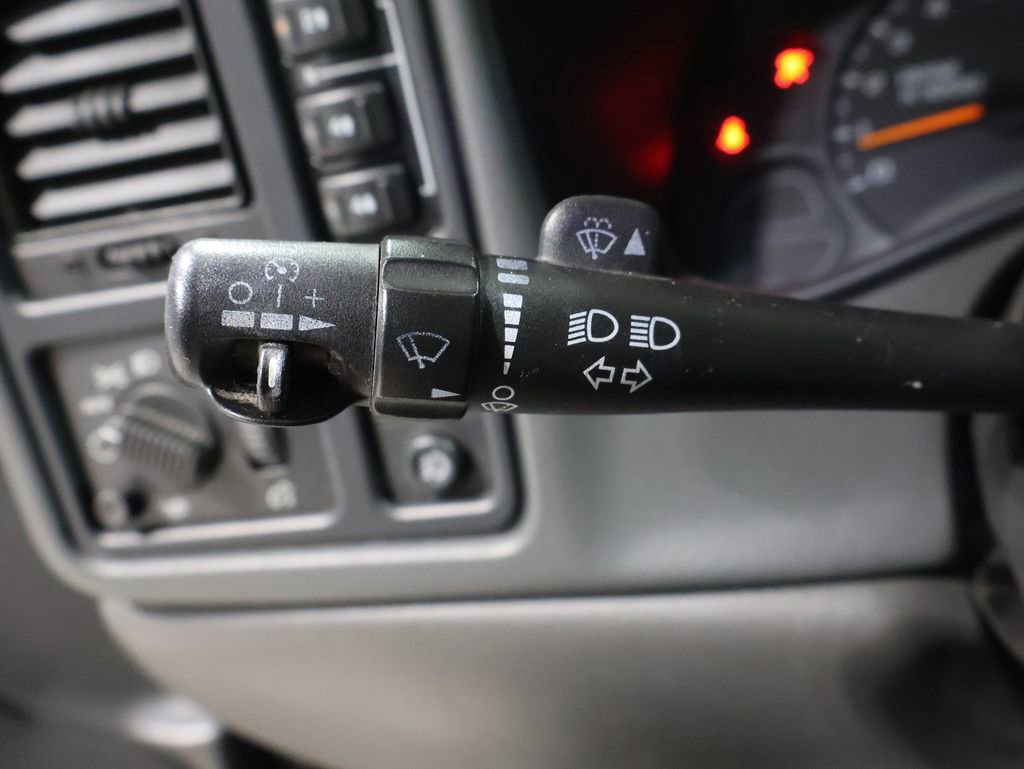 Used 2006 GMC Sierra 1500 SLT w/ Light Duty Power Package image 30