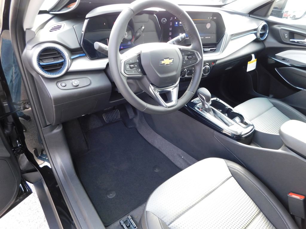 New 2026 Chevrolet Trax LT w/ Driver Confidence Package FWD image 13