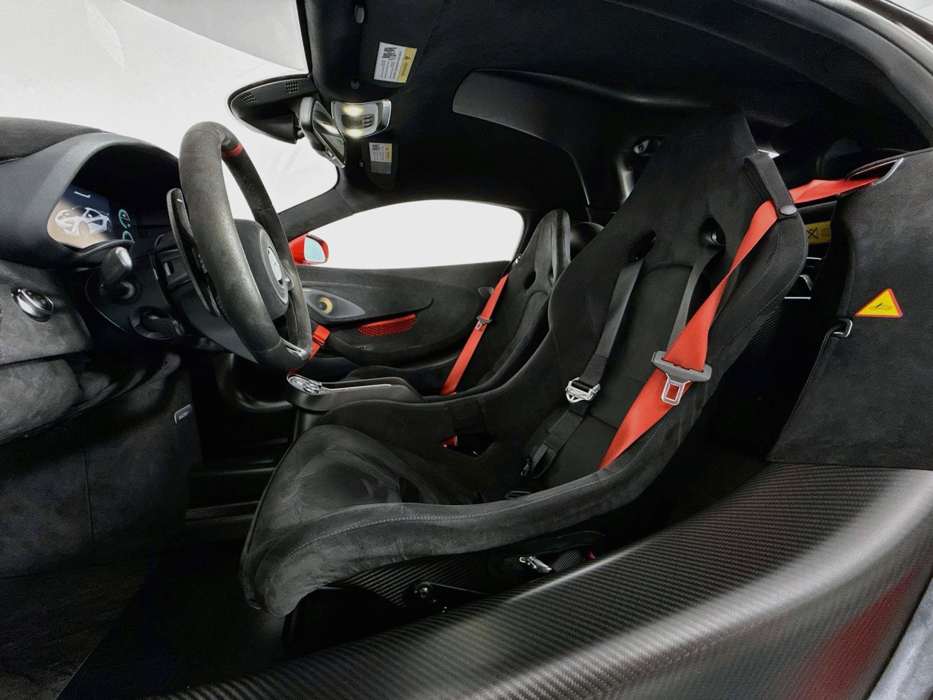 Used 2020 McLaren 620R RWD image 11