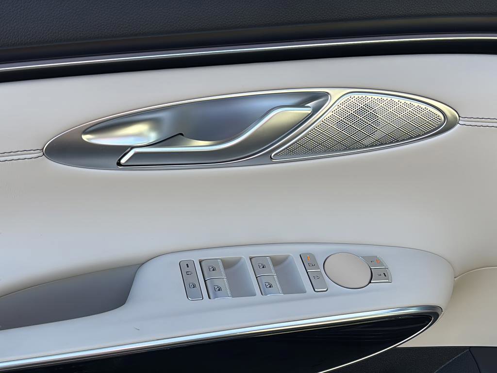 Used 2026 Genesis GV70 2.5T image 16