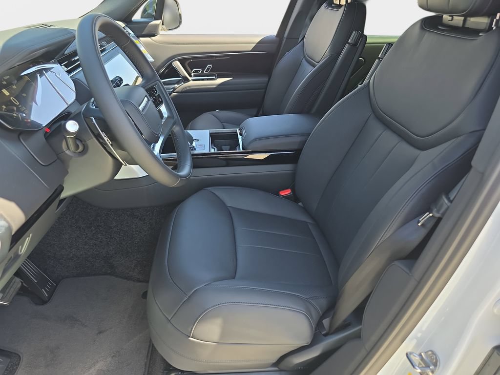 New 2026 Land Rover Range Rover Long Wheelbase SE AWD/4WD image 17