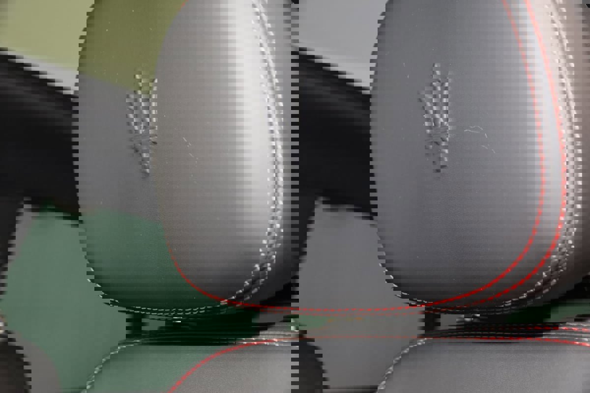 Used 2021 Maserati Levante S image 31