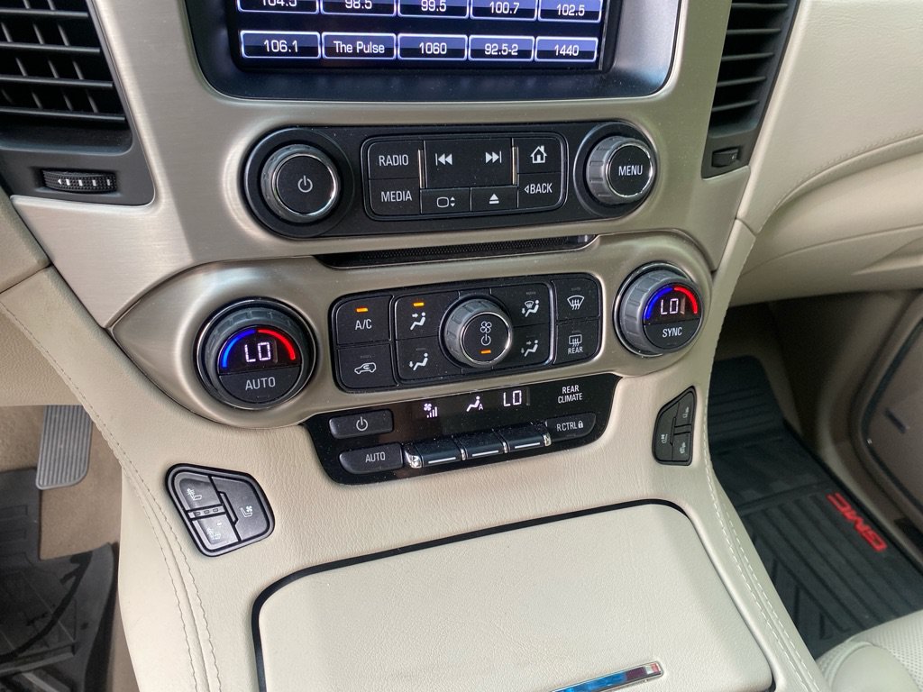 Used 2019 GMC Yukon XL Denali w/ Denali Ultimate Package AWD/4WD image 17