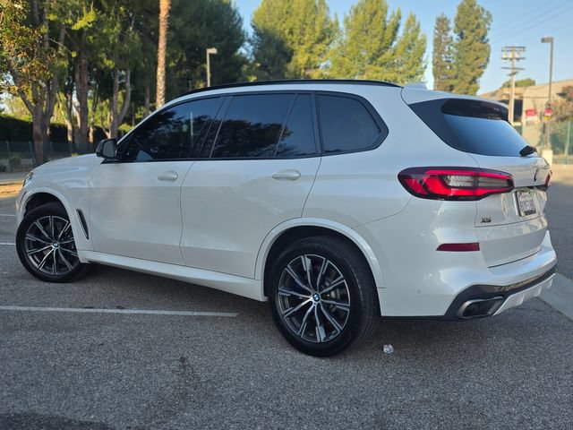Used 2020 BMW X5 M50i w/ Parking Assistance Package AWD/4WD image 18