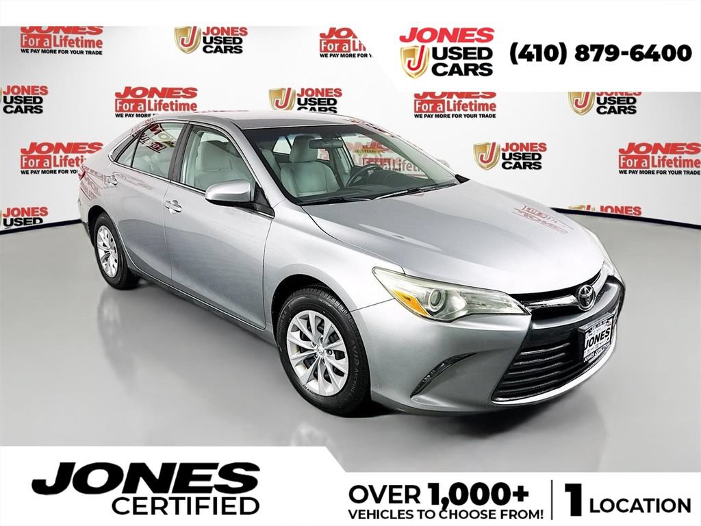Used 2015 Toyota Camry LE FWD image 1