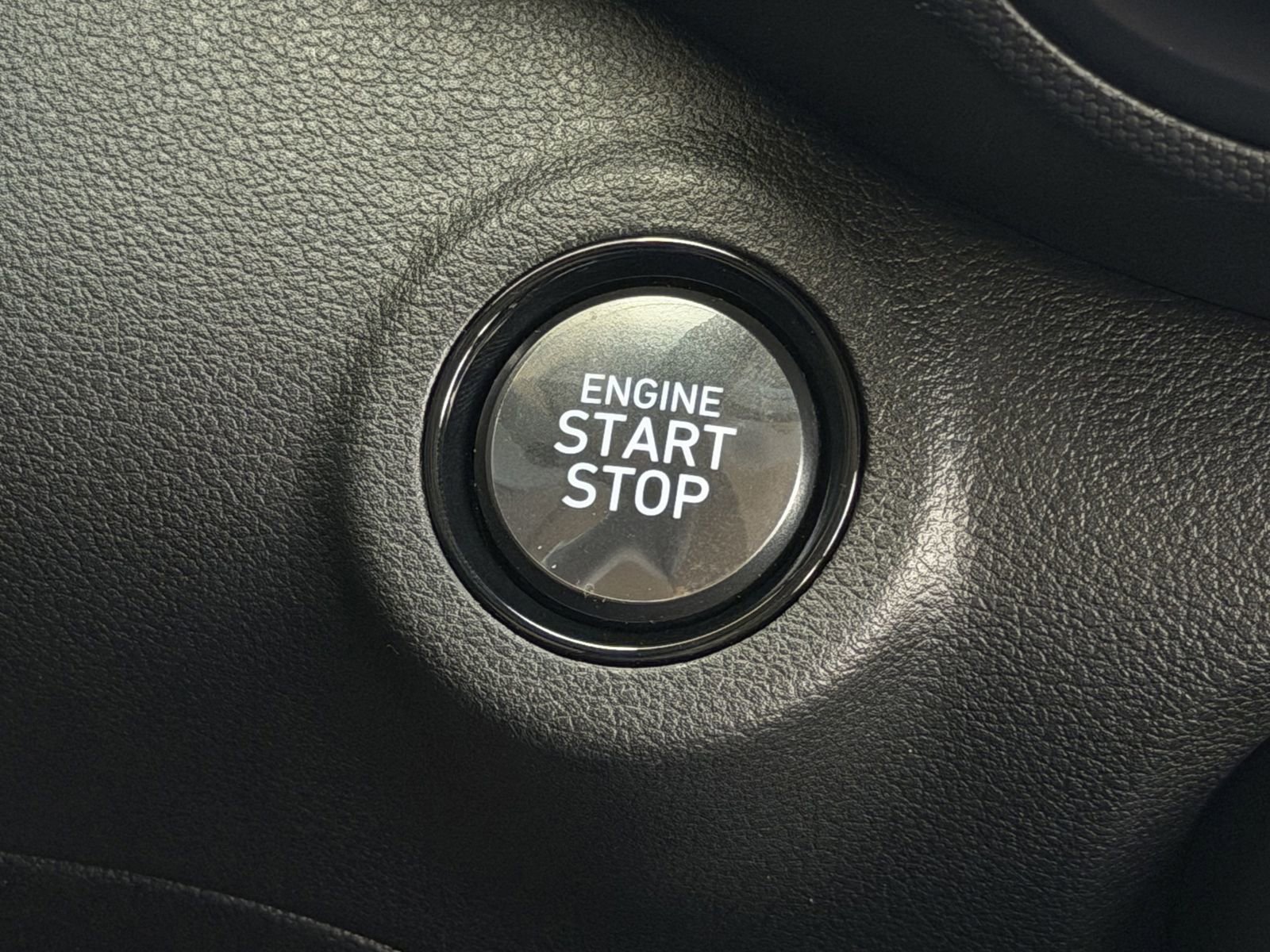 New 2025 Hyundai Venue Limited FWD image 18