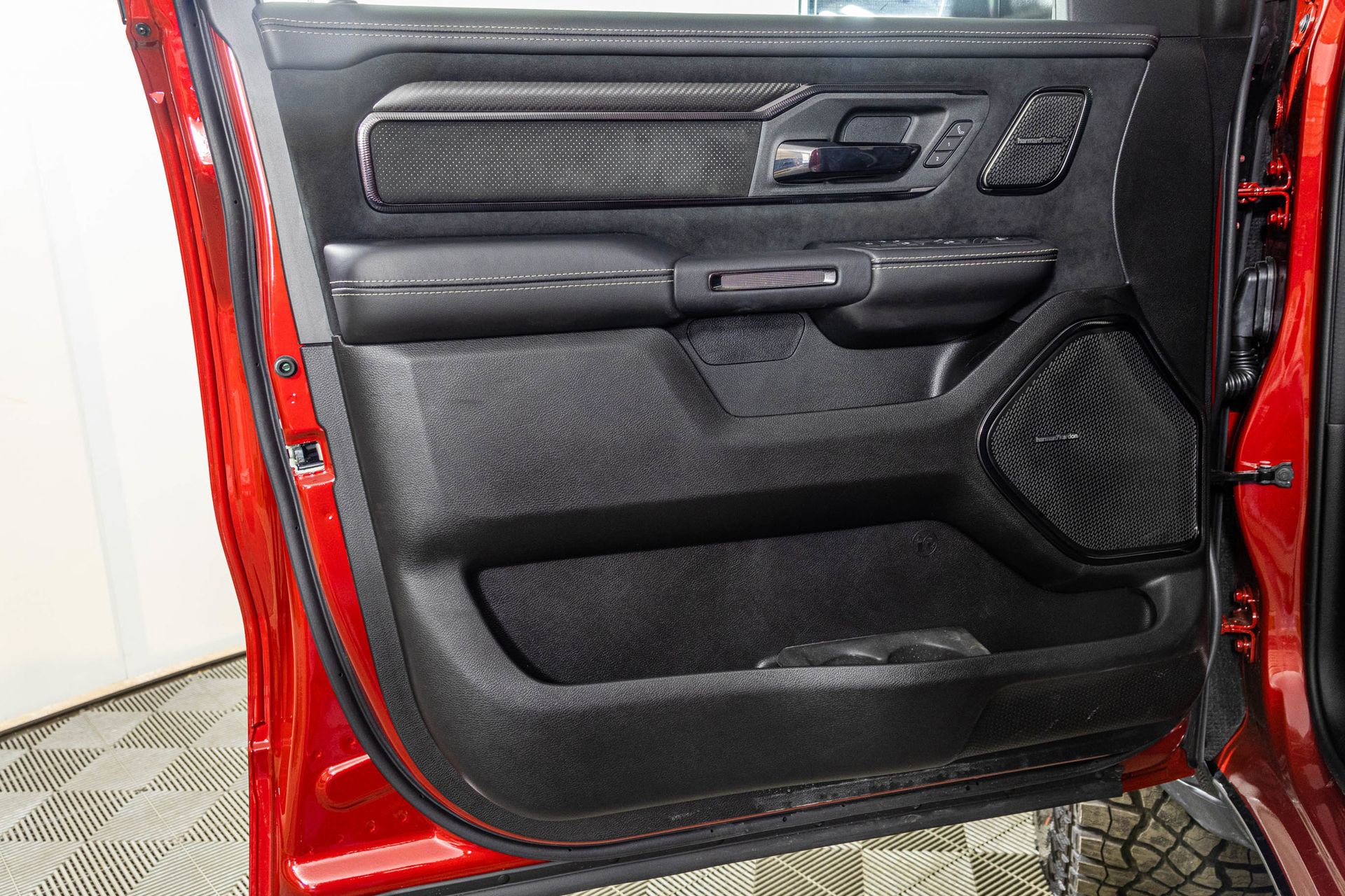 New 2026 RAM 1500 RHO image 37